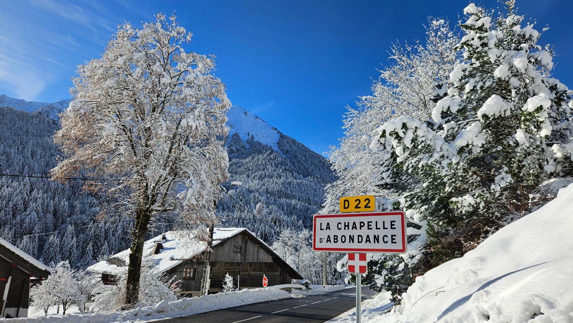 Abondance Demi-Chalet Vadel La Panthiaz 15 Pers 5 Chambres מראה חיצוני תמונה